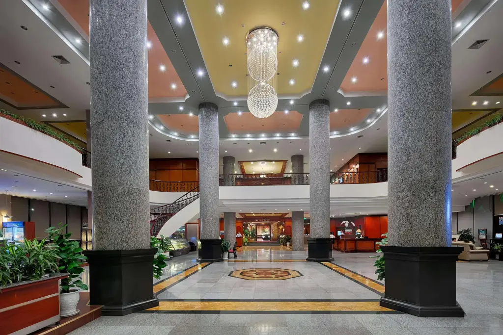 Халонг: Отель Halong Plaza