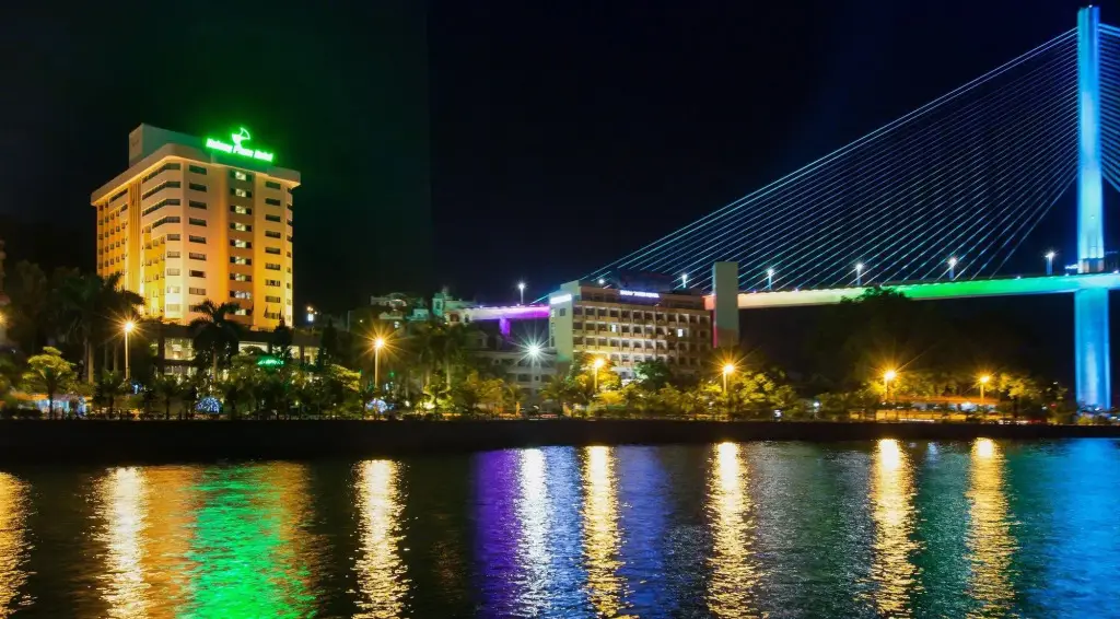Халонг: Отель Halong Plaza