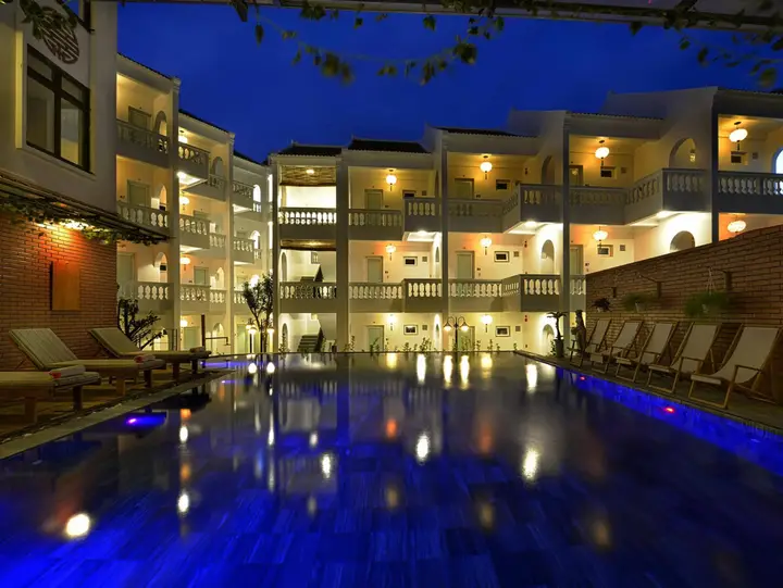 Хойан: Aurora Riverside Hotel and Spa