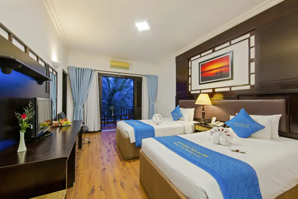 Хойан: River Beach Resort and Residences