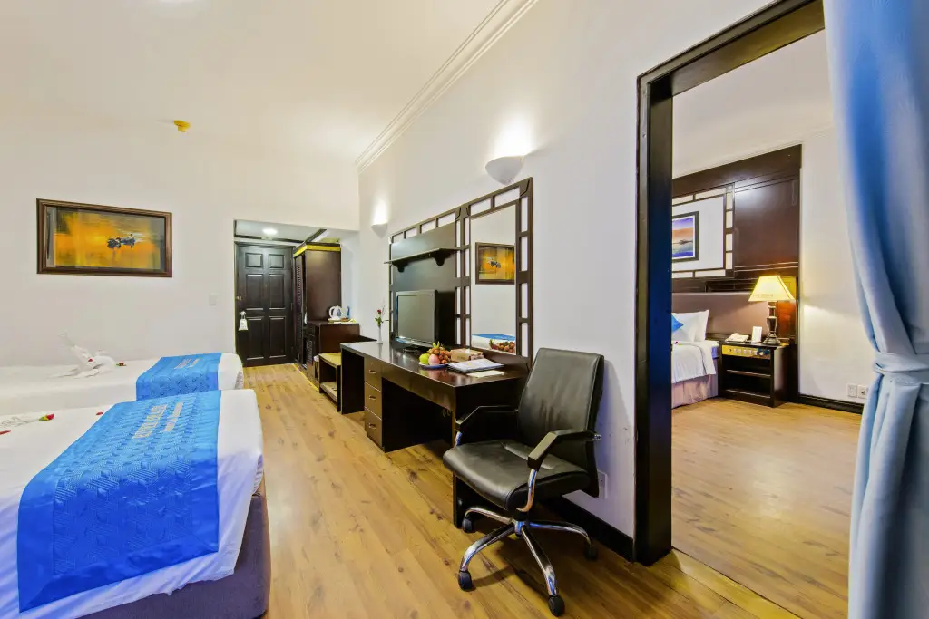 Хойан: River Beach Resort and Residences