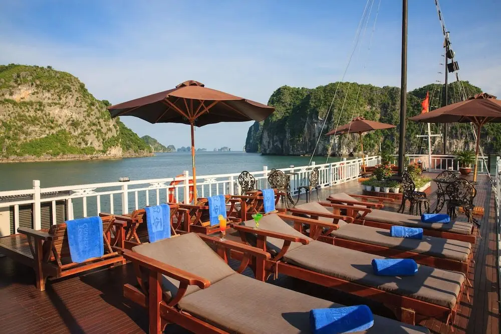 Халонг: Dragon Bay Cruises