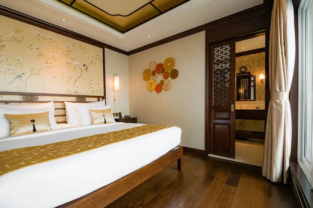 Халонг: Heritage Line Ginger Cruise – Ha Long Bay & Lan Ha Bay