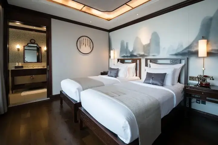 Халонг: Heritage Line Ginger Cruise – Ha Long Bay & Lan Ha Bay
