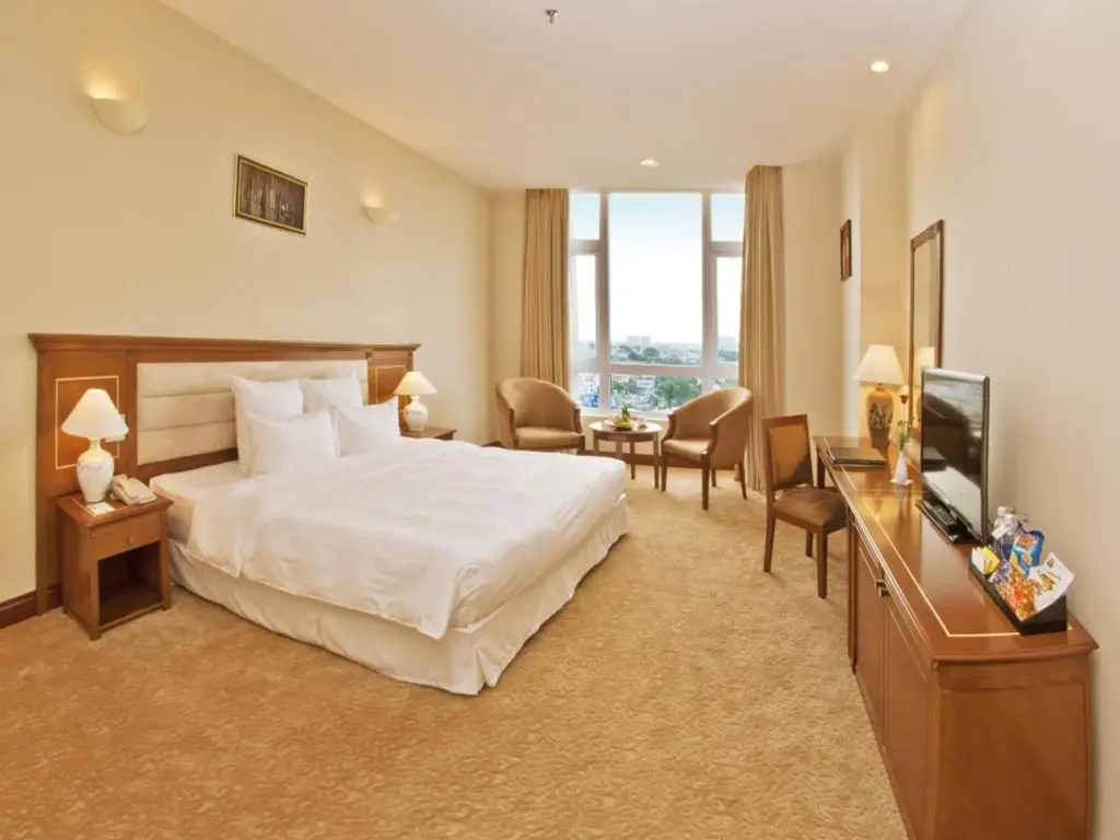 Tan Son Nhat Saigon Hotel — фото 1
