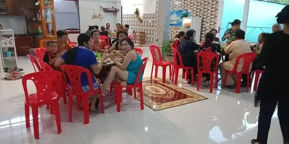 Ла-Джи: Nha Nghi Viet Sang
