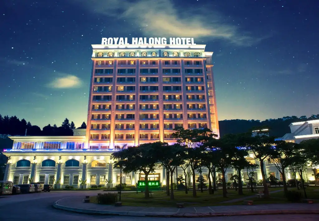 Royal Halong Hotel — фото 1