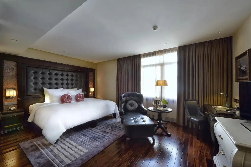 Халонг: Paradise Suites Hotel