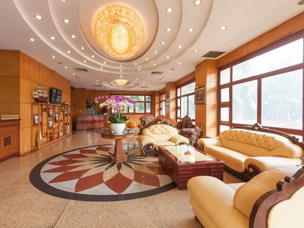 Пляж Thuan An: Hoang Yen Hotel