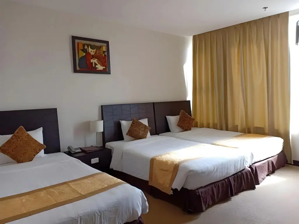 Буонматхуот: Saigon Ban Me Hotel