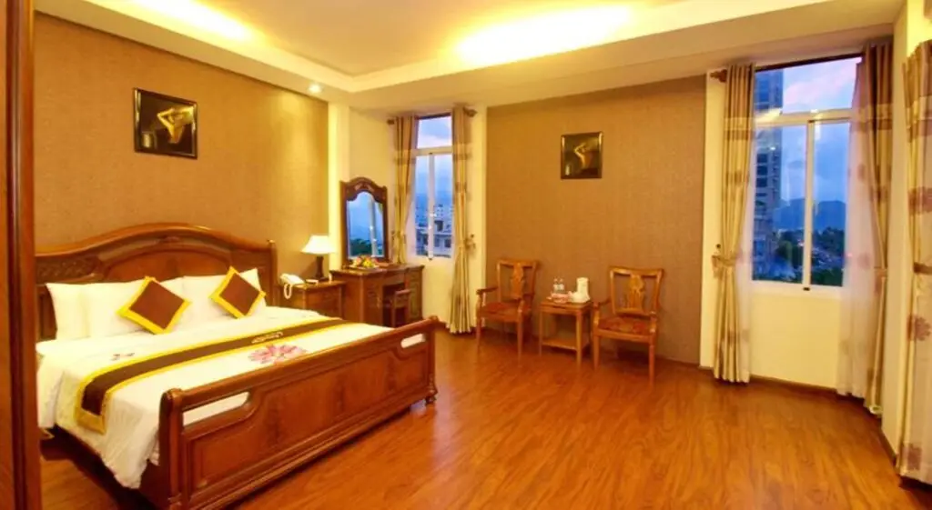 Luxury Nha Trang Hotel — фото 1