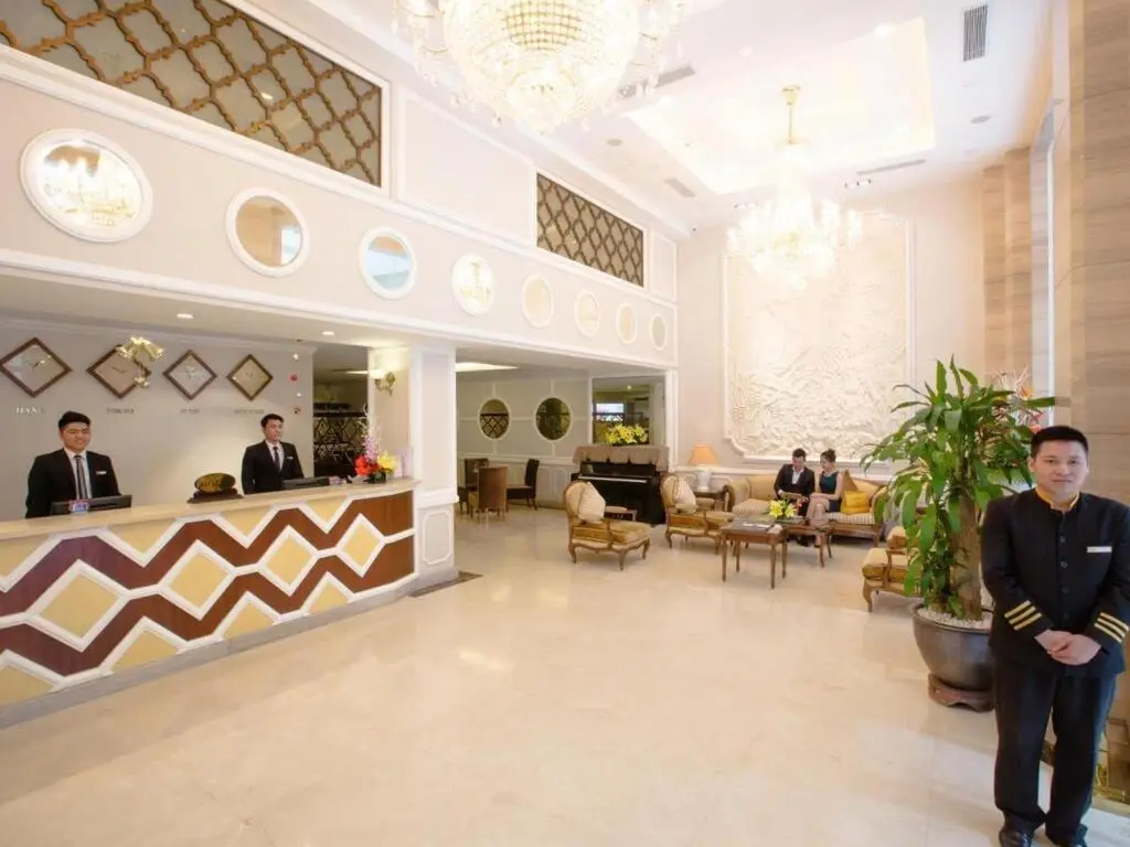 Chalcedony Grand Hotel — фото 1