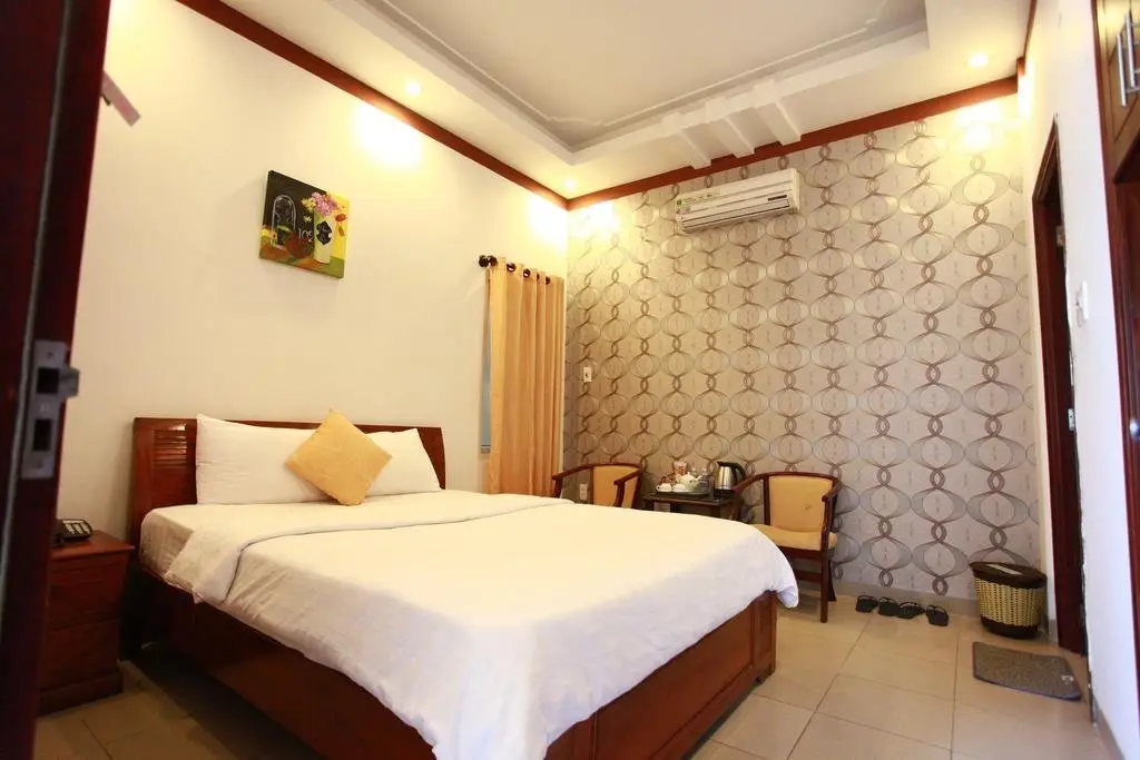 Дананг: Lighting Hotel