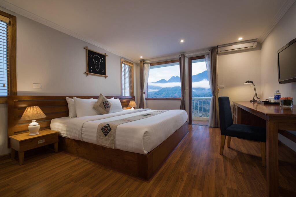 Шапа: Sunny Mountain Hotel