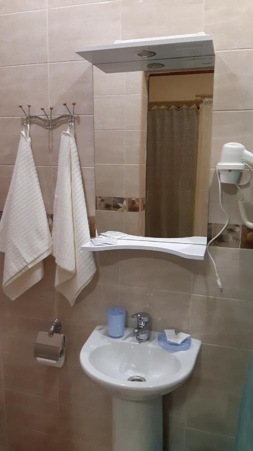 Витязево: Guest House Vodoley