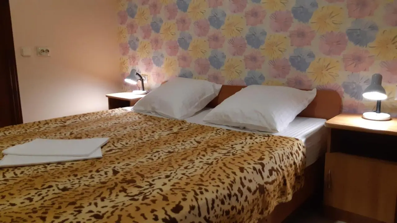 Витязево: Guest House Vodoley