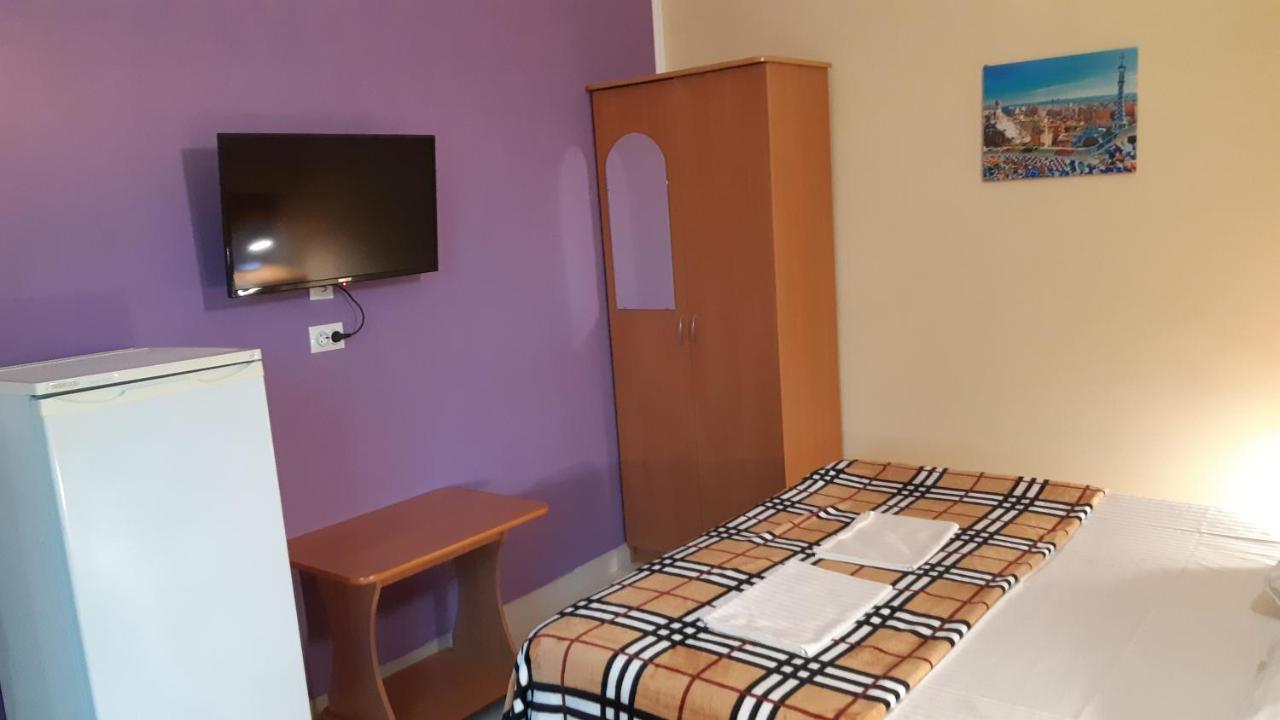 Витязево: Guest House Vodoley