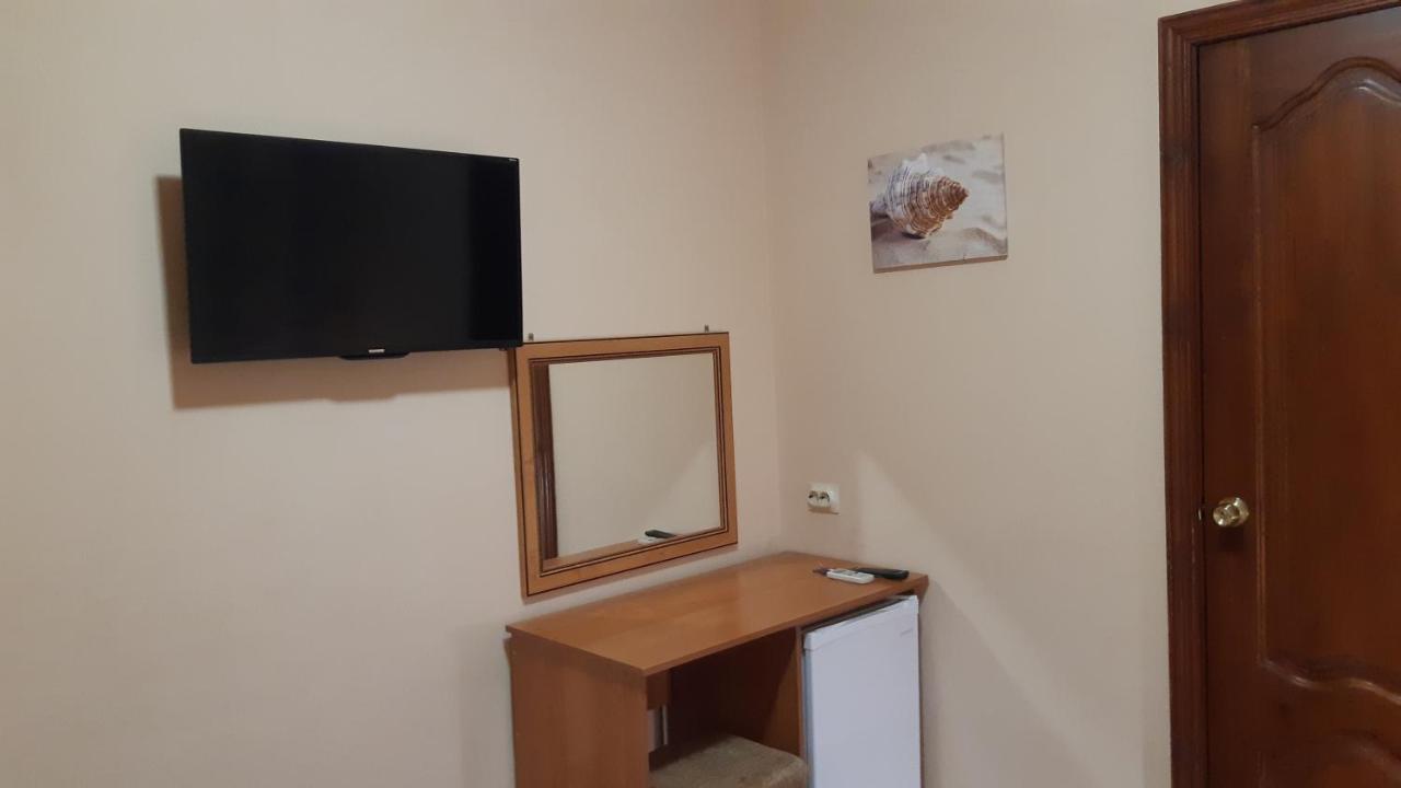 Витязево: Guest House Vodoley