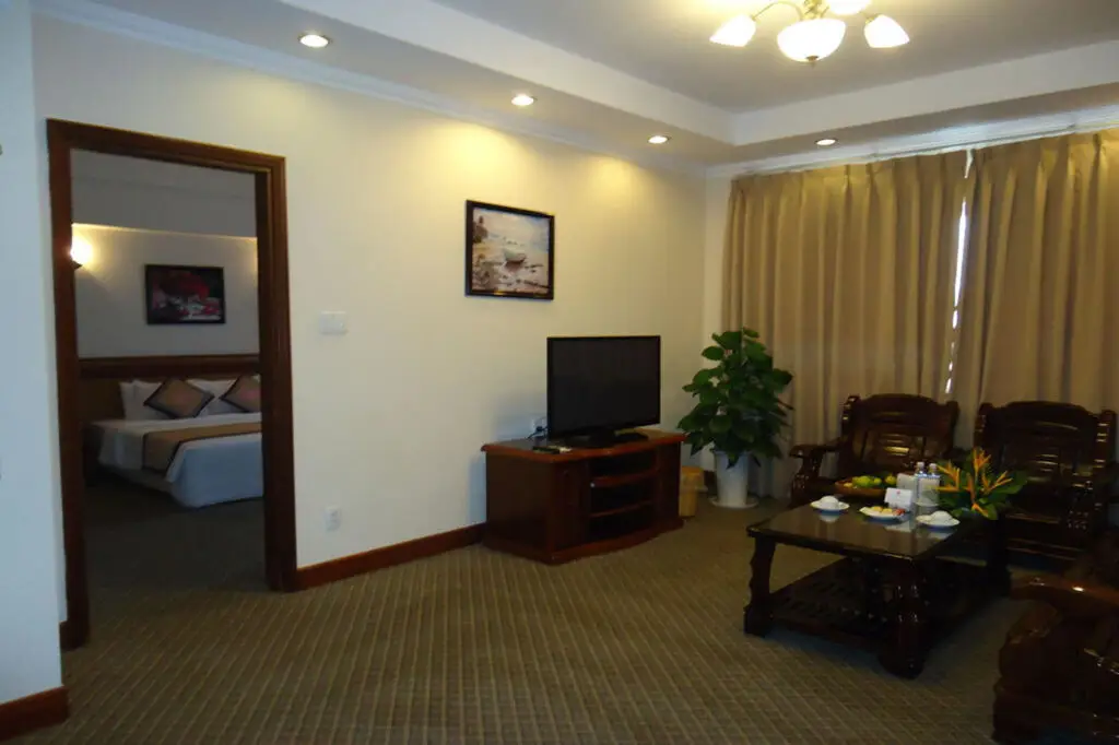 Винь: Saigon Kimlien Resort Cualo