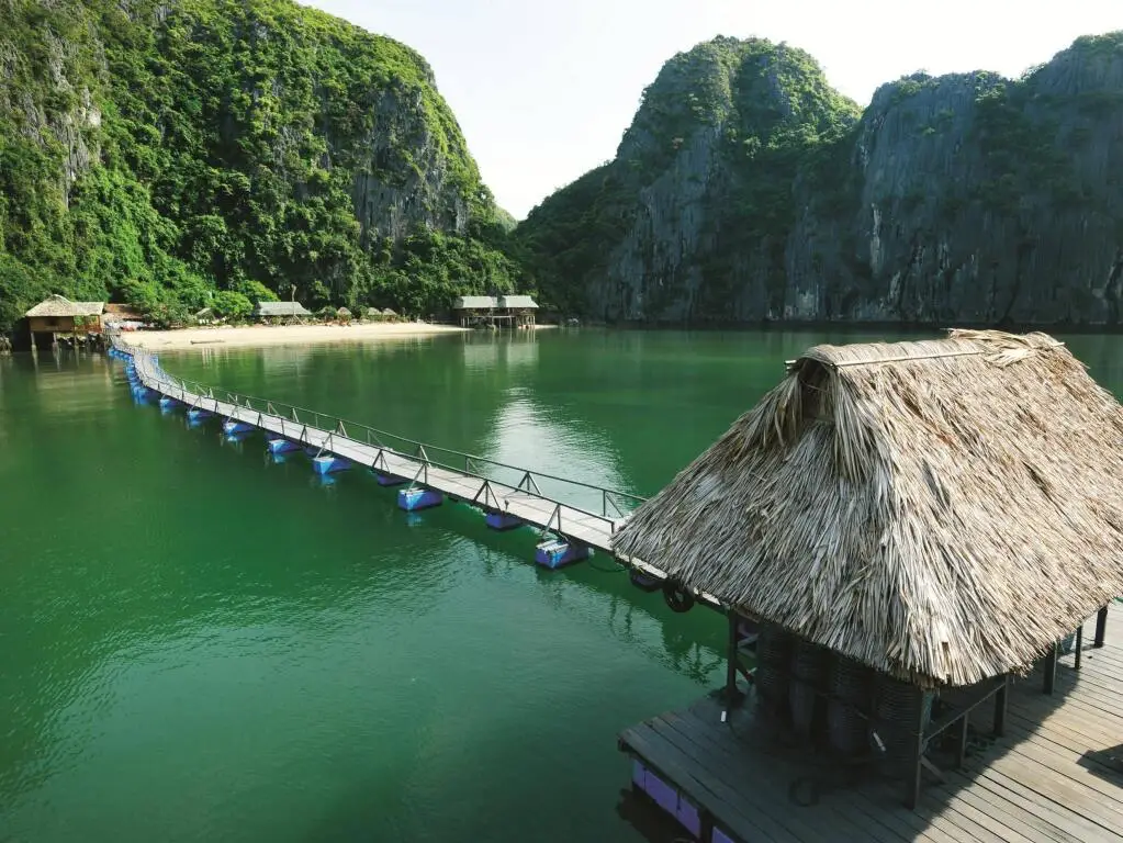 Cat Ba Sandy Beach Resort — фото 1