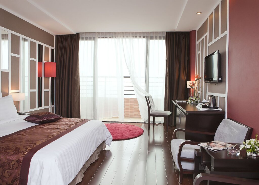 Royal Lotus Hotel Ha long — фото 1