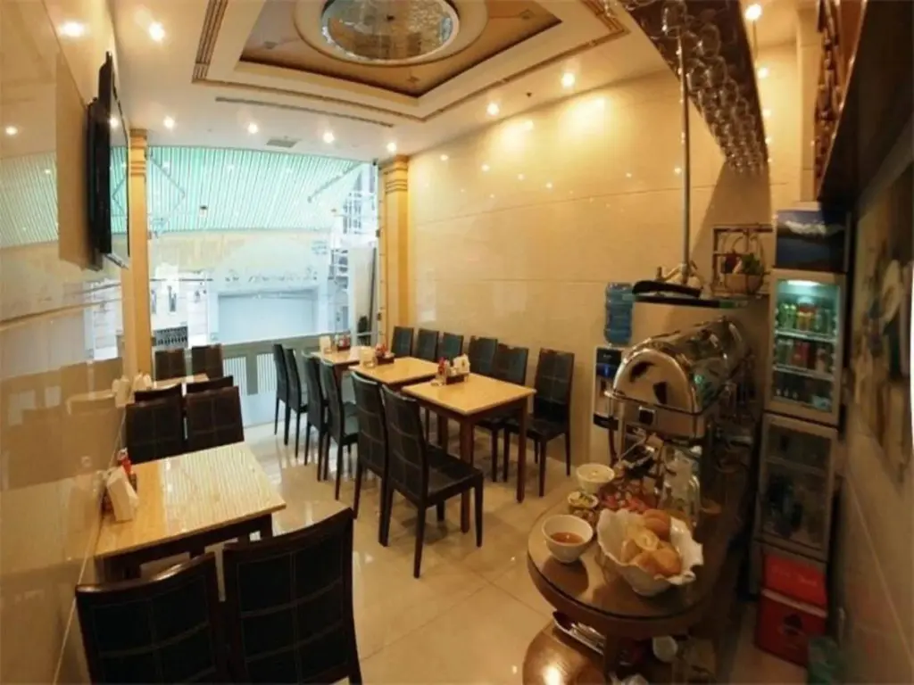 Хошимин: The Noble Swan Saigon