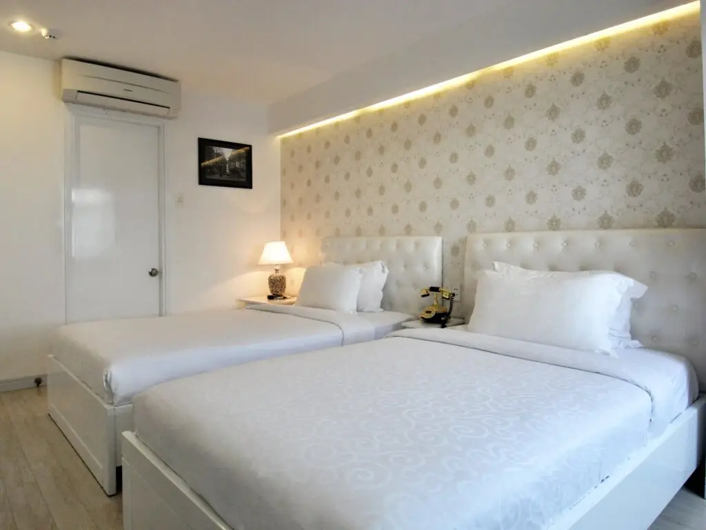 Хошимин: The White Hotel