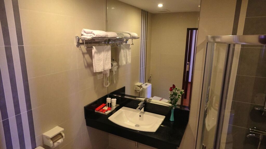 Golden Halong Hotel — фото 1