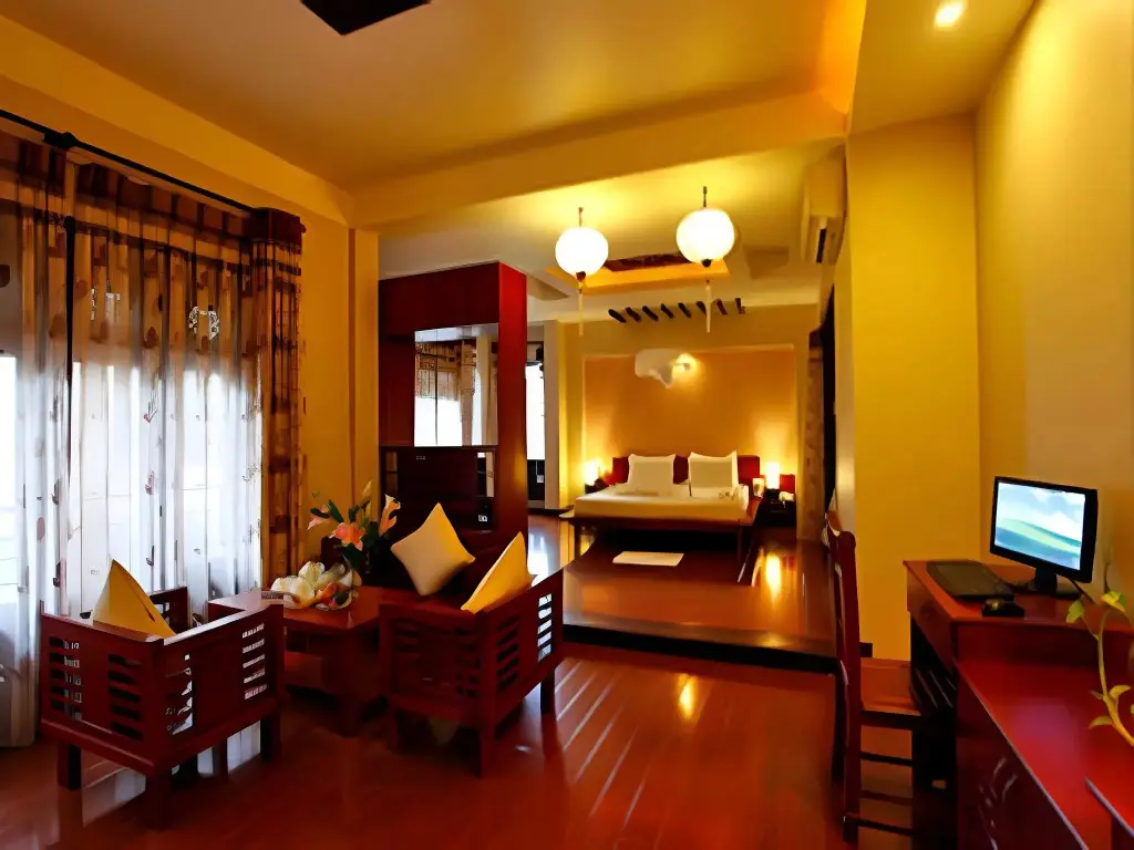 Хойан: Long Life Riverside Hotel & Spa
