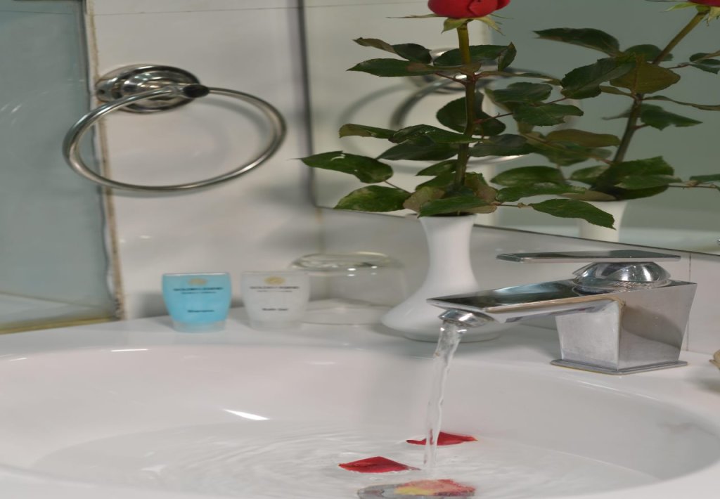 Ханой: B & B Hanoi Hotel & Travel