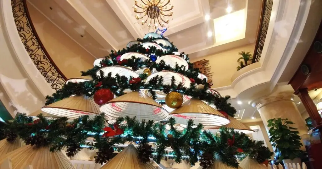 Хайфон: The Tray Hotel