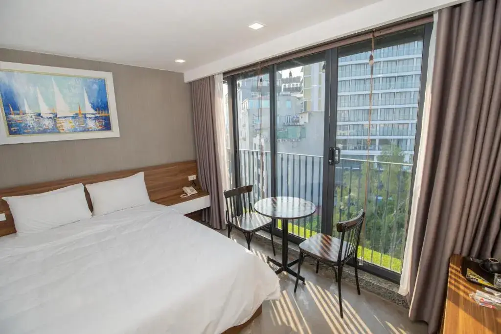 Ханой: Hanoi Lake View Hotel & Travel