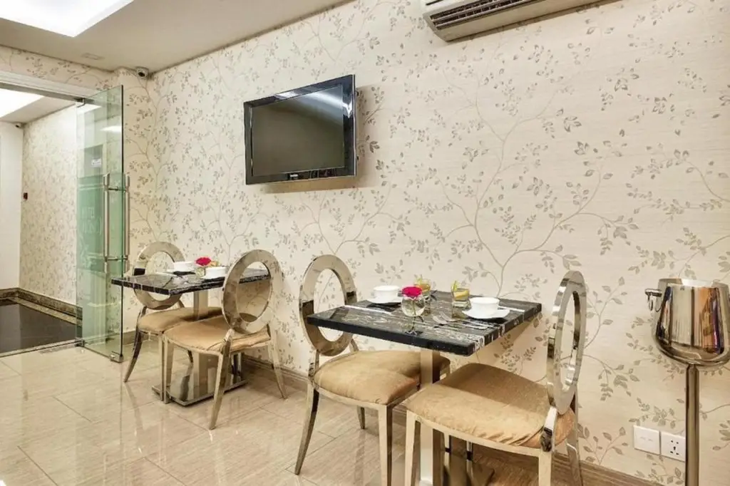 Хошимин: A & Em 150 Le Thanh Ton Hotel