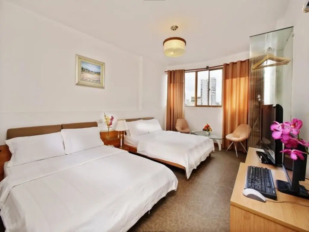 A & Em 150 Le Thanh Ton Hotel — фото 1