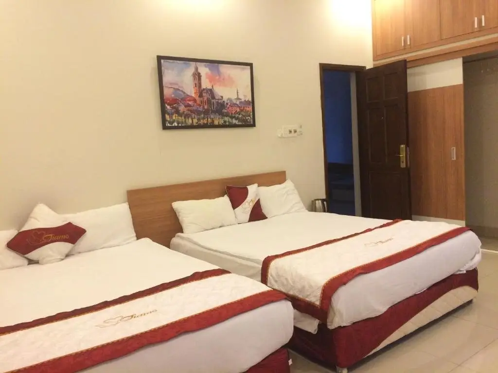 Тхузаумот: Tiamo Hotel