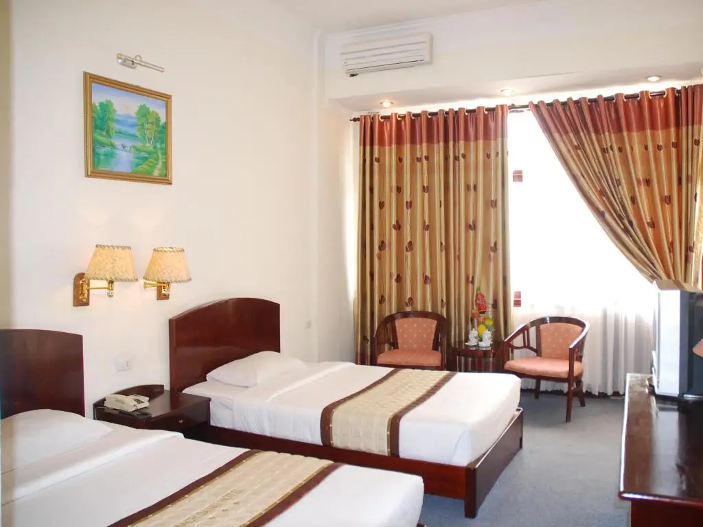 Халонг: Bach Dang Hotel