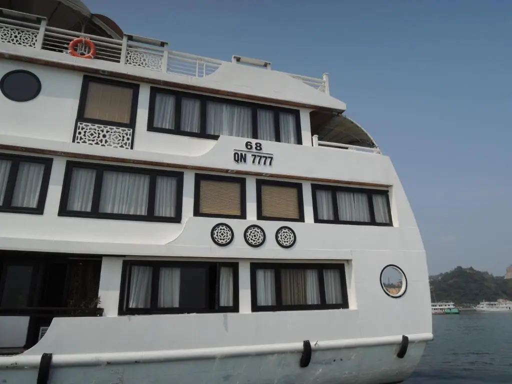Scarlet Pearl Cruises — фото 1