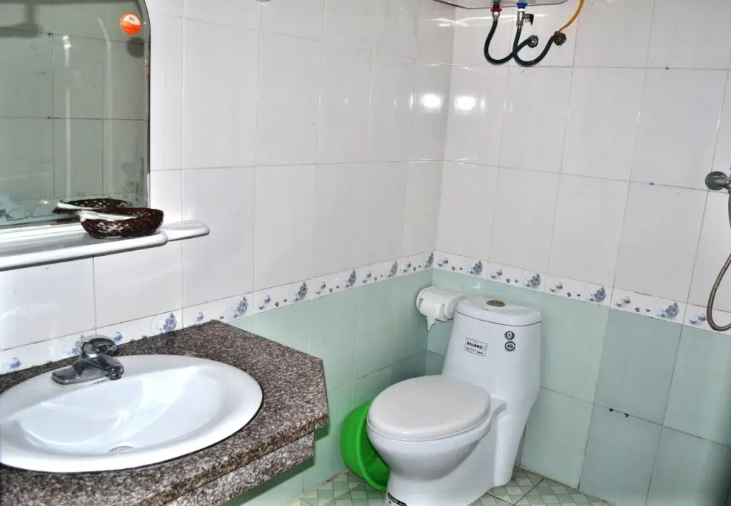 Халонг: Hoang Long Hotel