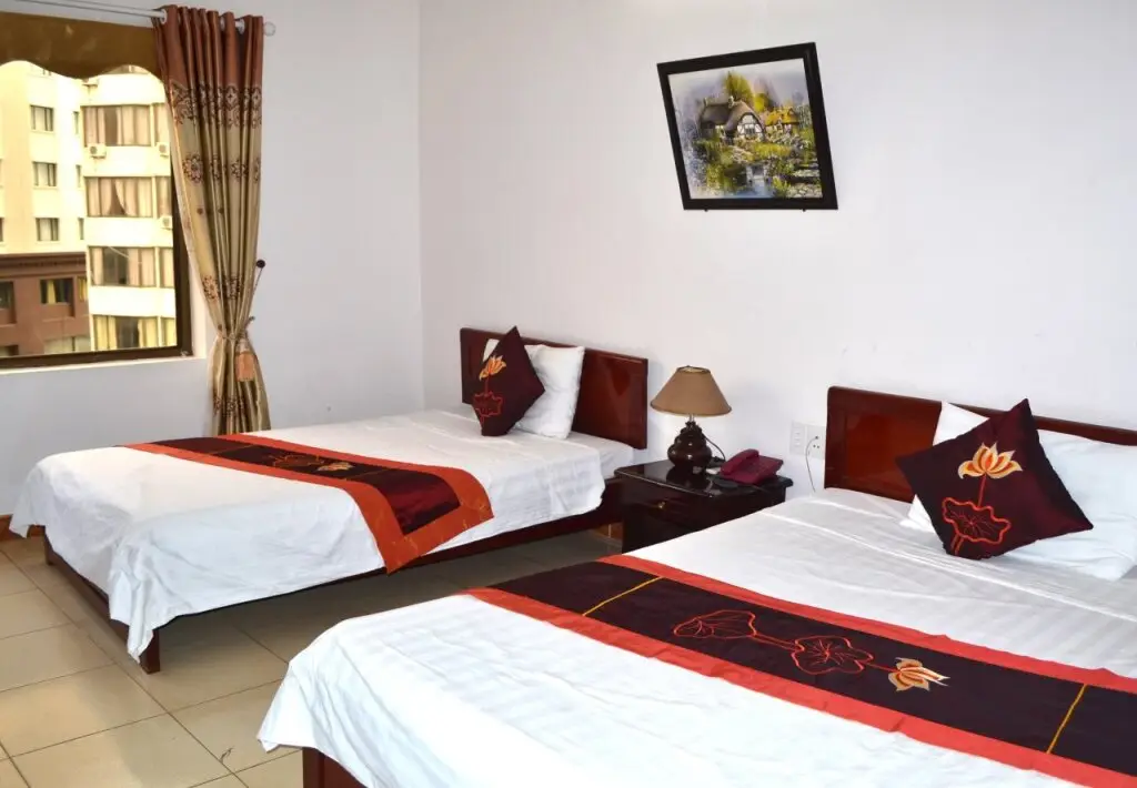 Халонг: Hoang Long Hotel