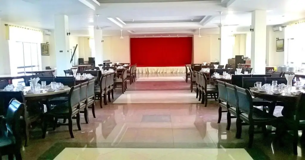Туй-Хоа: Long Beach Hotel