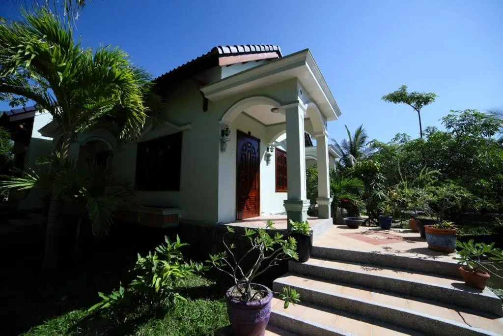 Gold Rooster Resort — фото 1