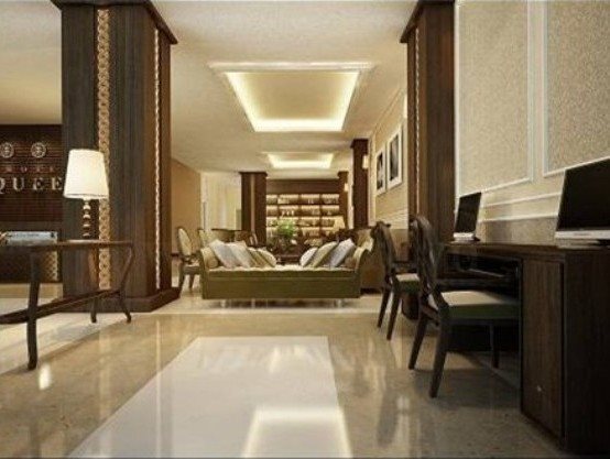 Плейку: Queen Hotel