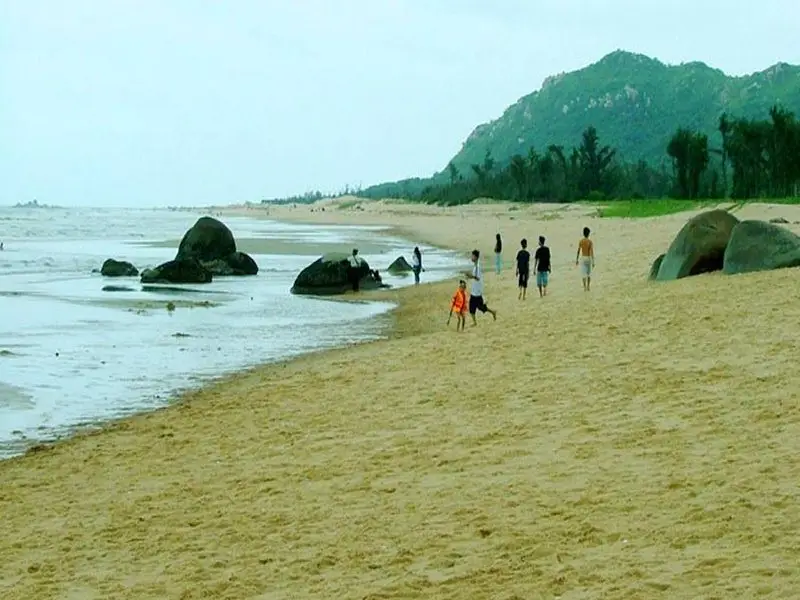 Суен Мок: River Ray Estates