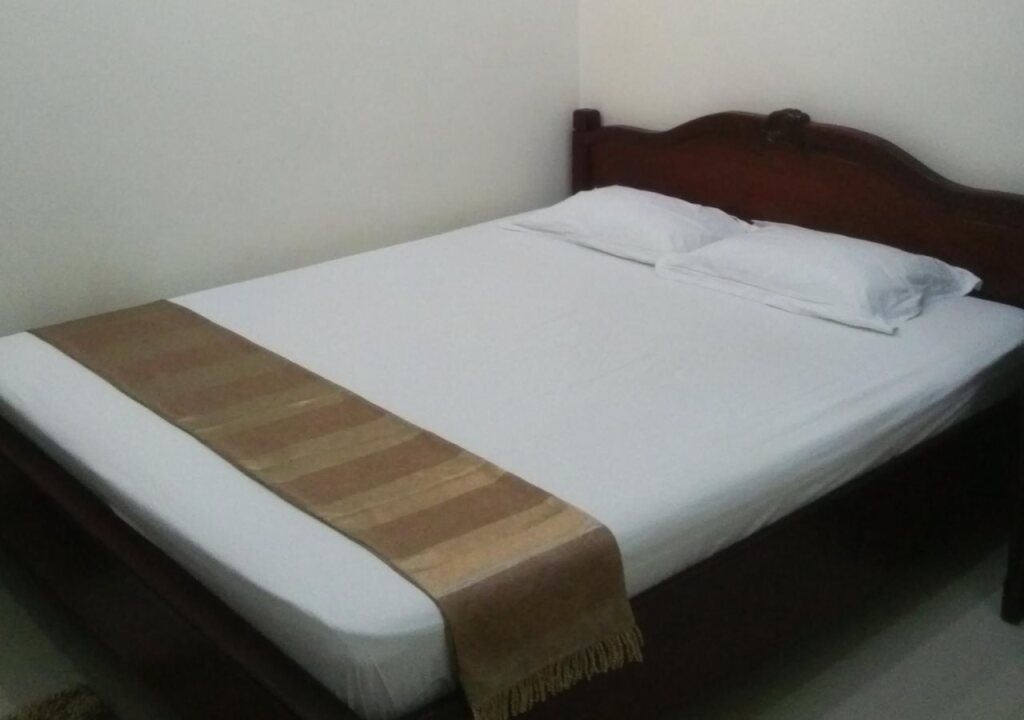 Далат: Paris Hotel