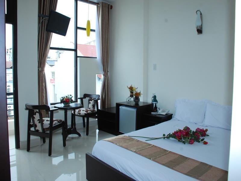 Далат: Paris Hotel