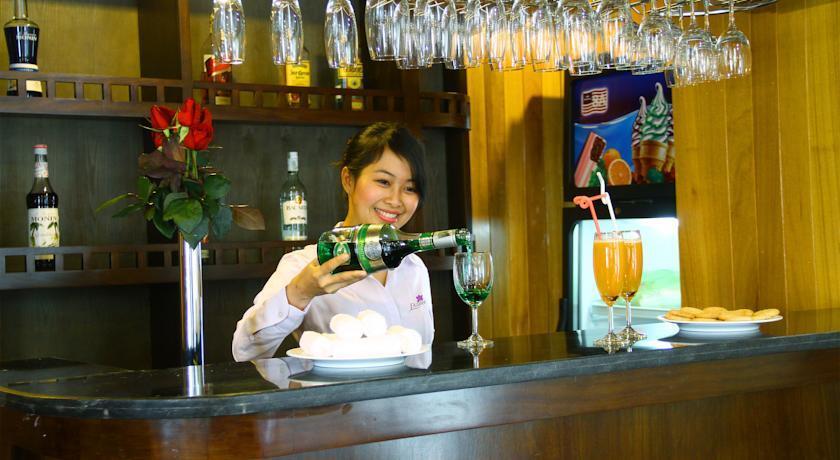 Халонг: LAzalee Cruise Halong