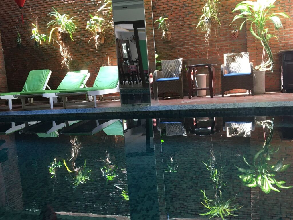 Хойан: Golden River Hotel