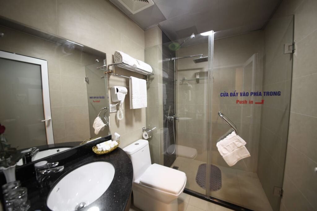 Хайфон: Level Hotel