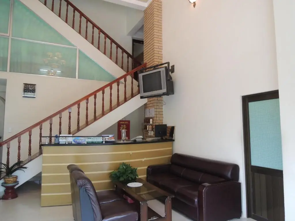 Далат: Hoang De Hotel