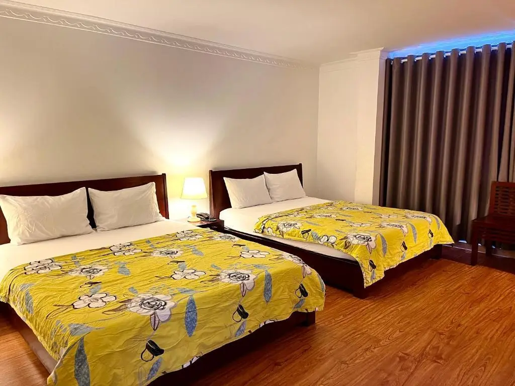 Phung Long Hotel — фото 1
